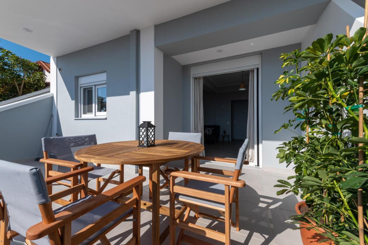 Rizes Seaside Homes Vromonérion Exterior photo